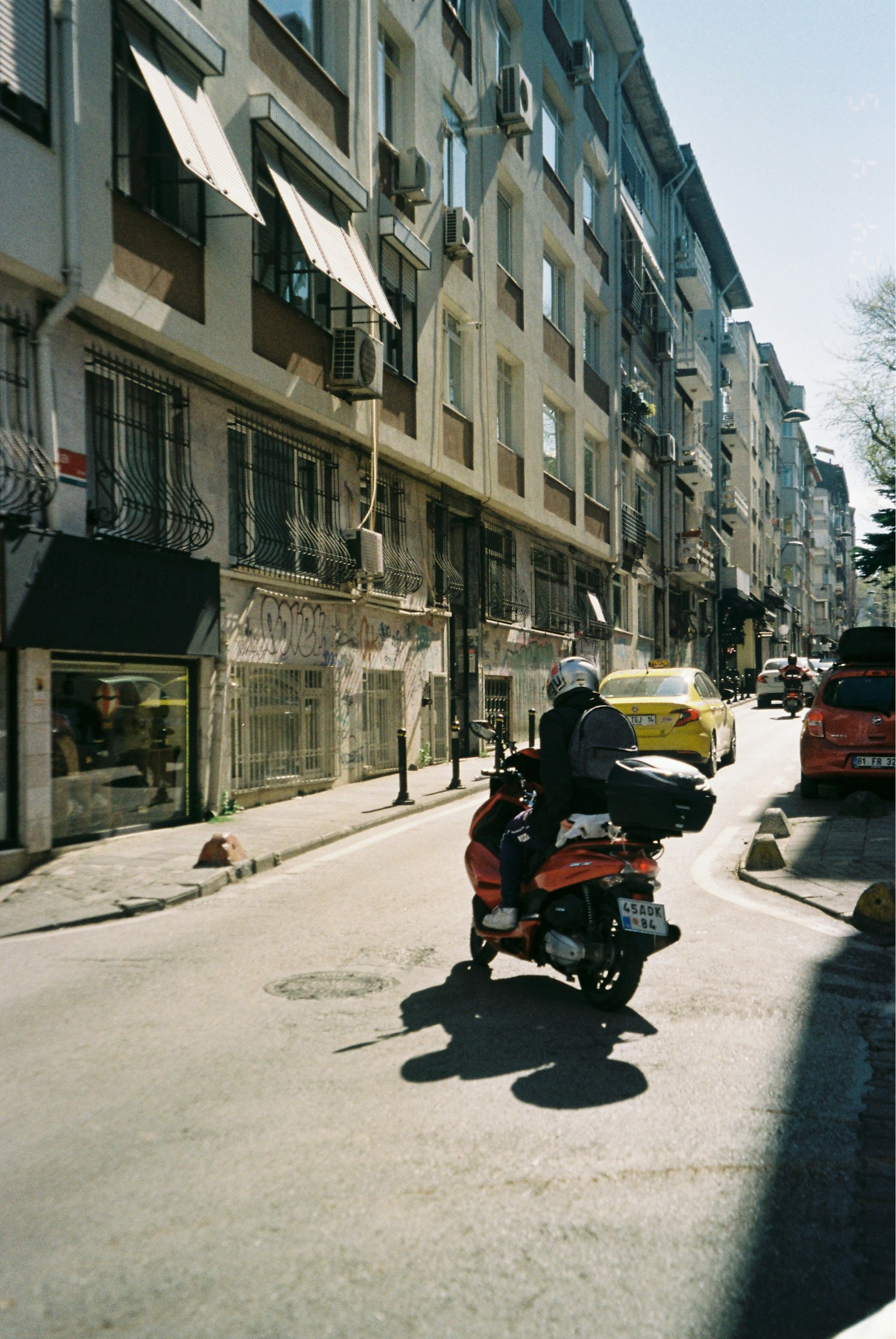 Istanbul motorcycle street sample for Fujifilm X100VI recipe